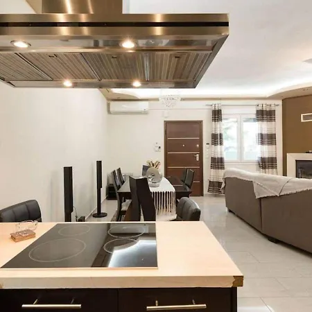 Socrates & Froso's Lovely Maisonette * Θεσσαλονίκη